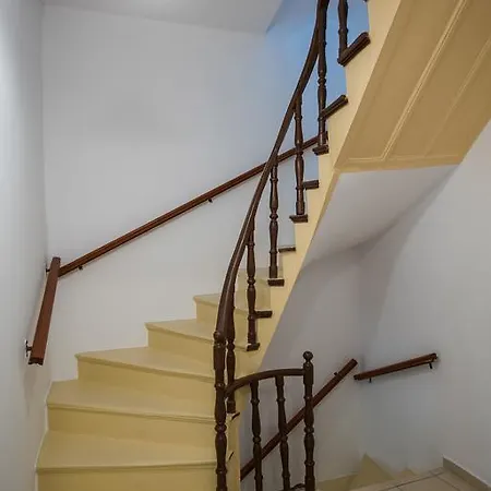 Kiara Apartment *